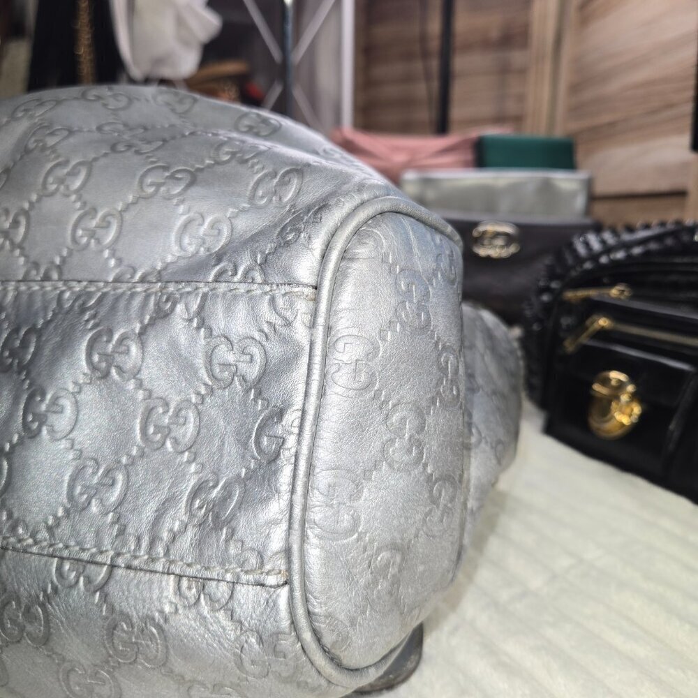 Gucci Sukey Handbag - Picture 4 of 10